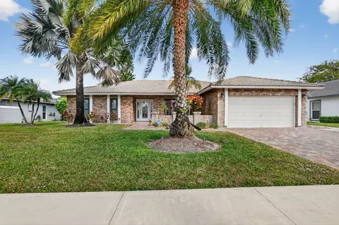 10294 Crosswind Rd, Boca Raton, FL 33498