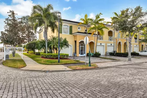 6145 NW Helmsdale Way, Port Saint Lucie, FL 34983