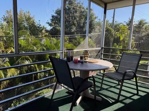 2840 Cynthia Ln #212, Lake Worth Beach, FL 33461