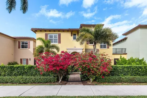 100 Via Floresta Dr, Boca Raton, FL 33487