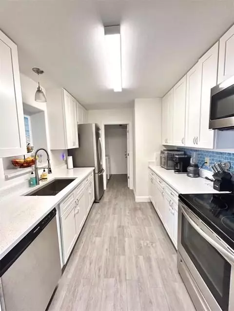 Kitchen - 4472 SE Alden Ave, Stuart, FL 34997 photo 3 of 3