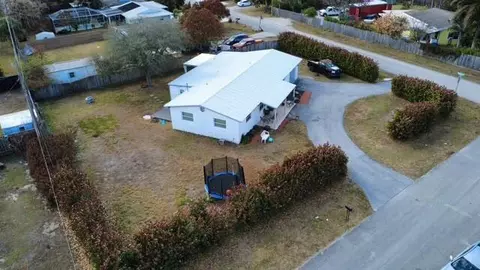 View/Area - 4472 SE Alden Ave, Stuart, FL 34997 photo 3 of 6