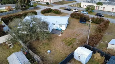 View/Area - 4472 SE Alden Ave, Stuart, FL 34997 photo 5 of 6