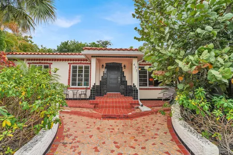 417 N 12th Ave N, Lake Worth, FL 33460