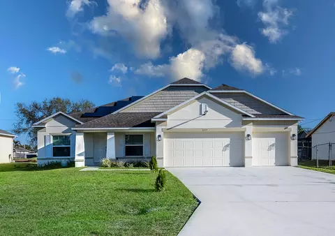 1557 SW Medley Ln SW, Port Saint Lucie, FL 34953