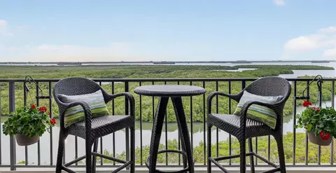 5059 N Highway A1a #902, Hutchinson Island, FL 34949