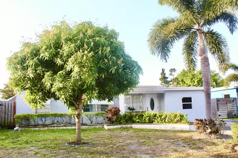 2901 French Ave, Lake Worth, FL 33461