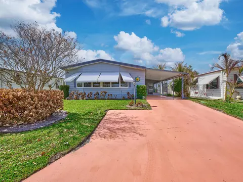 7626 SE Independence Ave, Hobe Sound, FL 33455