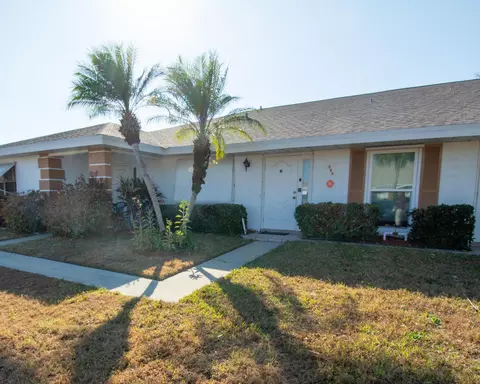 325 Colony Ln #B, Fort Pierce, FL 34982
