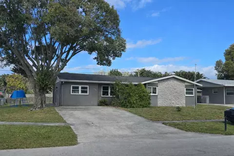3265 Capri Rd, Palm Beach Gardens, FL 33410