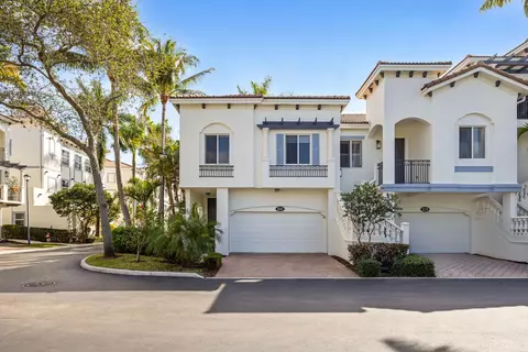 3041 Waterside Cir, Boynton Beach, FL 33435