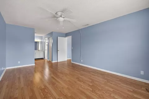 Bedroom - 707 Stonewood Ct #19C, Jupiter, FL 33458 photo 4 of 5