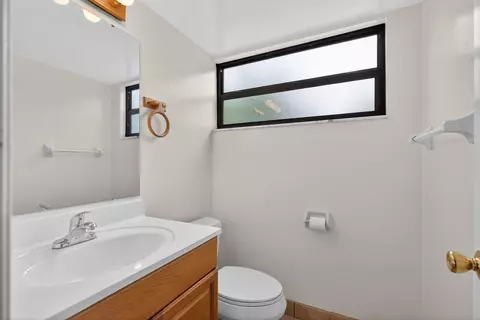 Bath - 707 Stonewood Ct #19C, Jupiter, FL 33458 photo 4 of 4