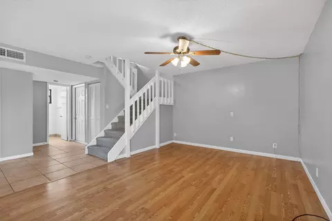 Living - 707 Stonewood Ct #19C, Jupiter, FL 33458 photo 6 of 13