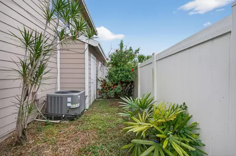 Exterior - 707 Stonewood Ct #19C, Jupiter, FL 33458 photo 5 of 11