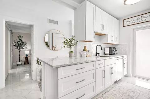 3301 Spanish Trl #101, Delray Beach, FL 33483