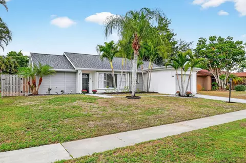 8186 Chatuga Ct, Lake Worth, FL 33467