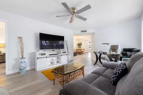 841 SW South River Dr #205, Stuart, FL 34997