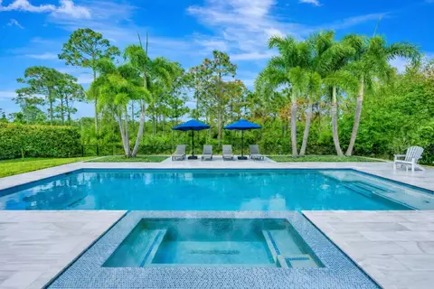 8150 SE Grassy Hollow Trl, Jupiter, FL 33458