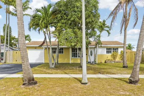 221 NW 39th Ct, Pompano Beach, FL 33064