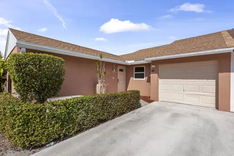 5249 Berwyn St, Lake Worth, FL 33463
