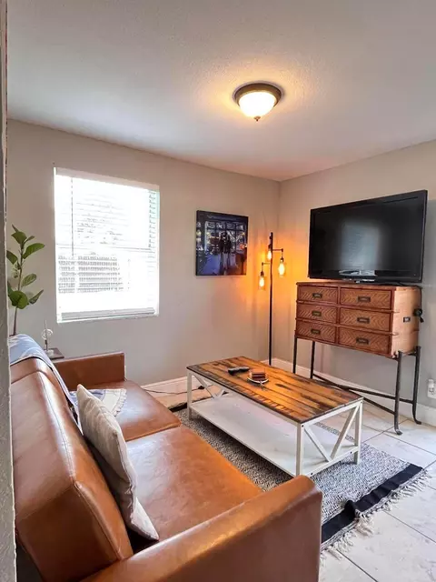 118 SW 12th Ave, Delray Beach, FL 33444