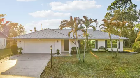 2402 SE Alden St, Port Saint Lucie, FL 34984