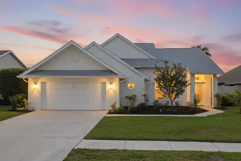 12912 Meadowbreeze Dr, Wellington, FL 33414