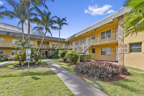 240 Croton Ave #102, Lantana, FL 33462