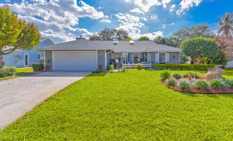 7886 SE Trenton Ave, Hobe Sound, FL 33455