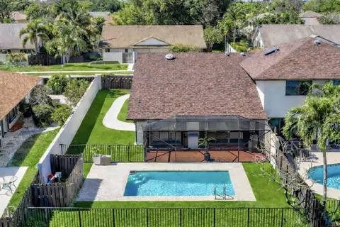 293 SW 28th Ave, Delray Beach, FL 33445