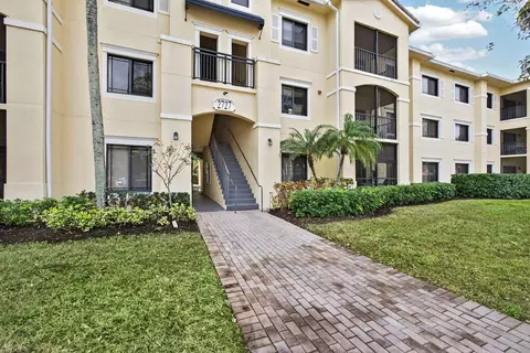 2727 Anzio Ct #203, Palm Beach Gardens, FL 33410