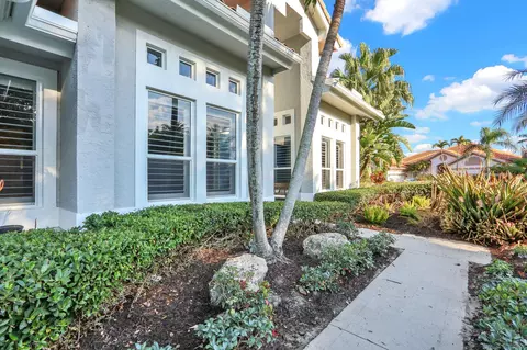 10 Martinique Cv, Palm Beach Gardens, FL 33418