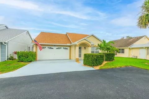 445 NW Sherry Ln, Port Saint Lucie, FL 34986