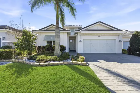 9921 Regency Way, Palm Beach Gardens, FL 33412