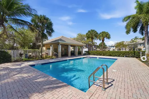 687 NW 42nd Ave, Plantation, FL 33317