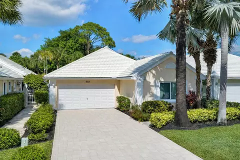 9213 Heathridge Dr, West Palm Beach, FL 33411