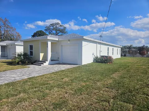 3868 SE Grant St, Stuart, FL 34997