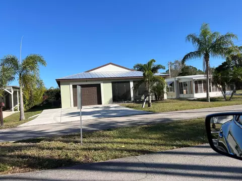 4 Alhambra S, Port Saint Lucie, FL 34952