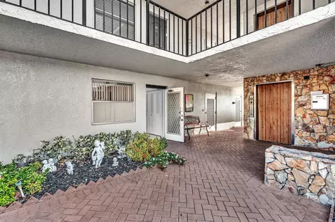 6650 S Oriole Blvd #1040, Delray Beach, FL 33446