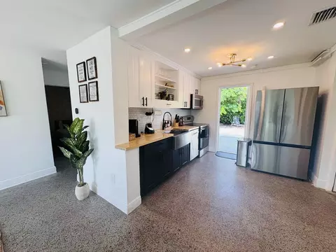 2711 NE 11th Ter, Pompano Beach, FL 33064