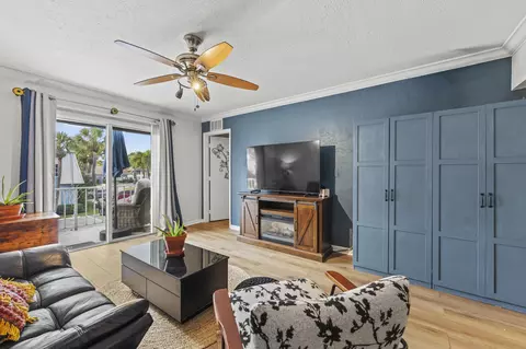 950 S Kanner Hwy #B30, Stuart, FL 34994