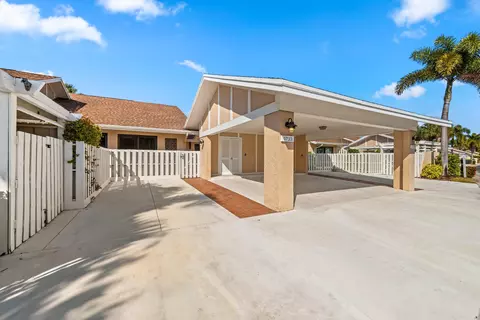 3733 Cape Pointe Cir, Jupiter, FL 33477