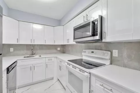 9960 Pineapple Tree Dr #107, Boynton Beach, FL 33436
