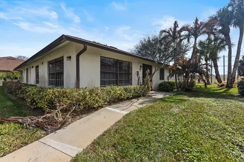 1619 Laurel Leaf Ln #B, Fort Pierce, FL 34950