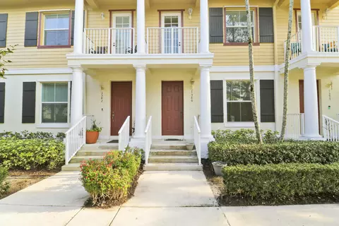 1586 Frederick Small Rd, Jupiter, FL 33458