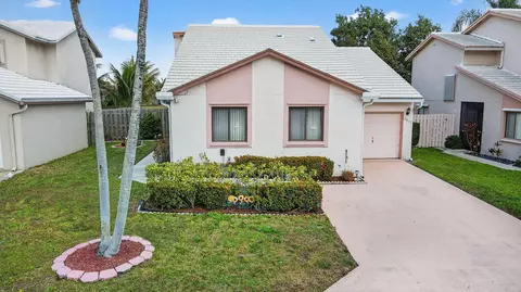 6049 Strawberry Lakes Cir, Lake Worth, FL 33463