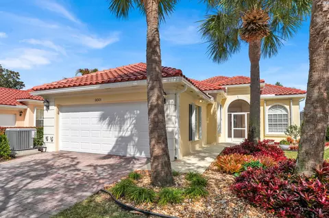 9001 SE La Creek Ct, Hobe Sound, FL 33455