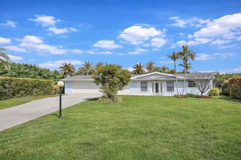 1385 NE Hilltop St, Jensen Beach, FL 34957