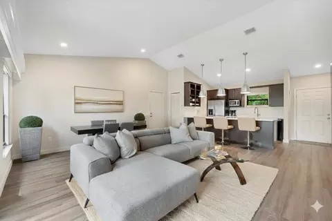 11863 Wimbledon Cir #542, Wellington, FL 33414